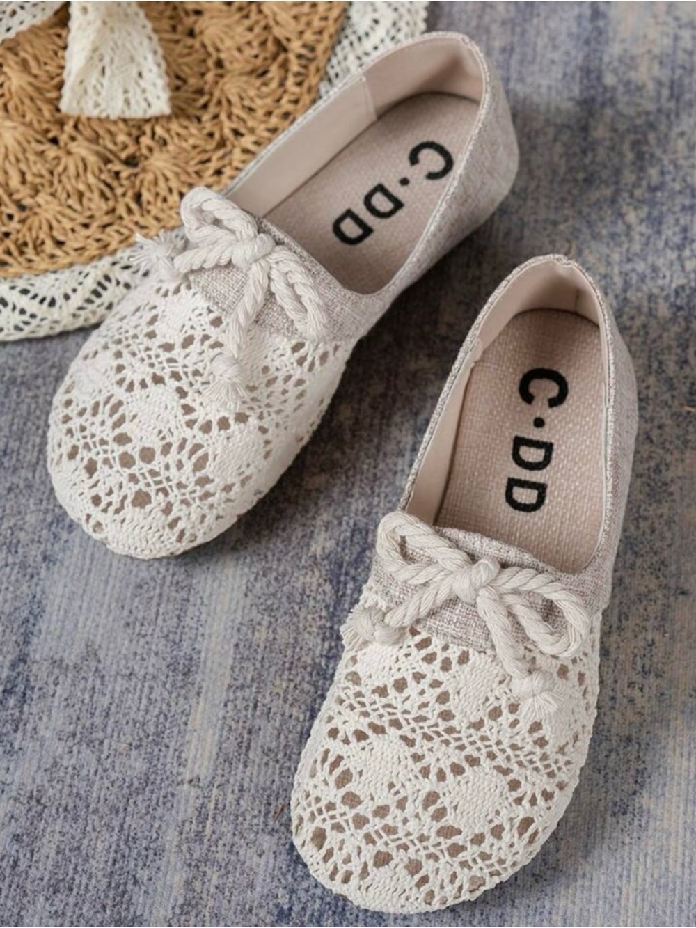 NEW ARRIVAL Casual Crochet Slip-On Flats in Cream - Picture 2 of 8